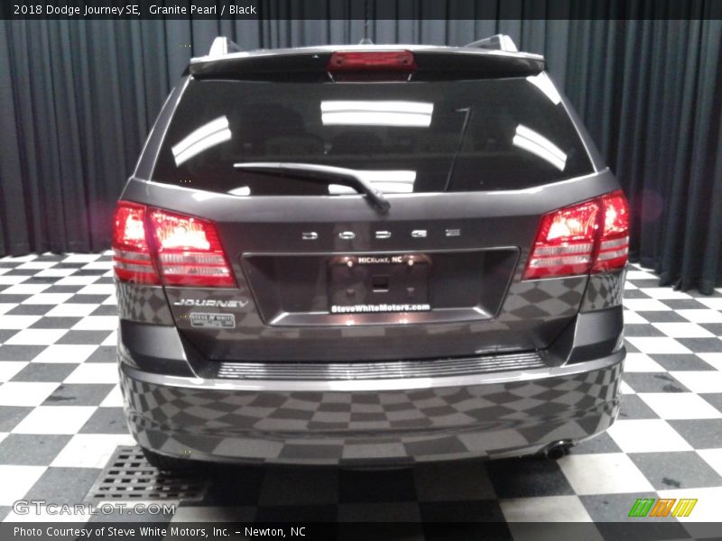 Granite Pearl / Black 2018 Dodge Journey SE