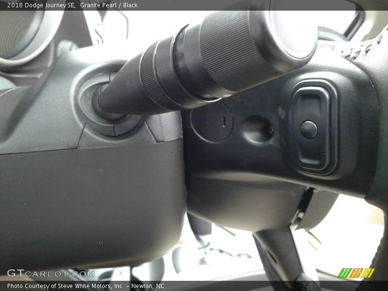 Granite Pearl / Black 2018 Dodge Journey SE
