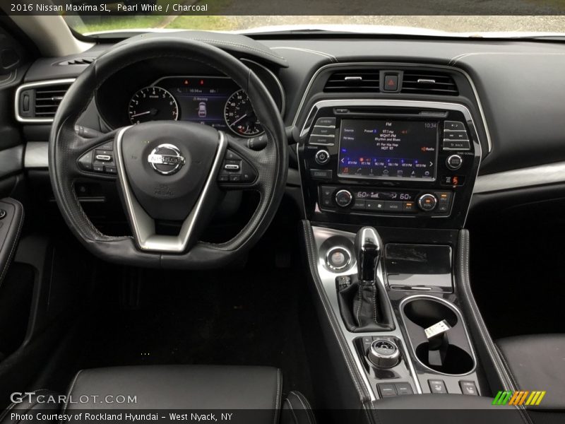 Pearl White / Charcoal 2016 Nissan Maxima SL