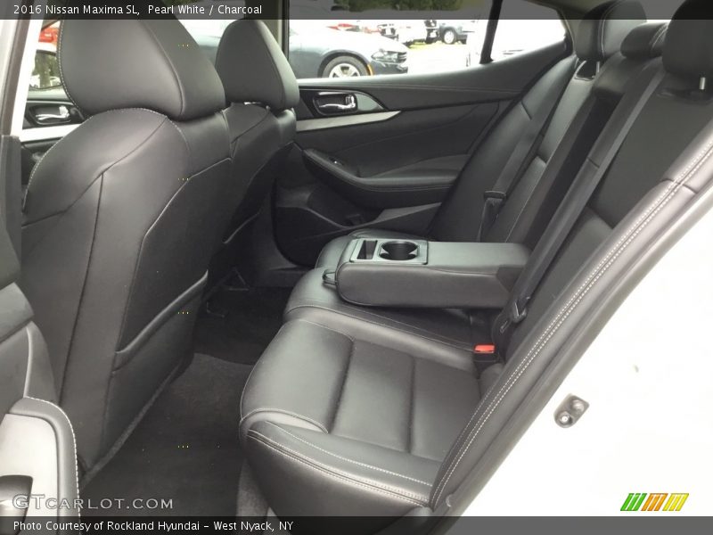 Pearl White / Charcoal 2016 Nissan Maxima SL