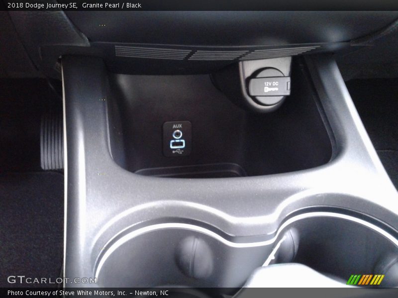 Granite Pearl / Black 2018 Dodge Journey SE