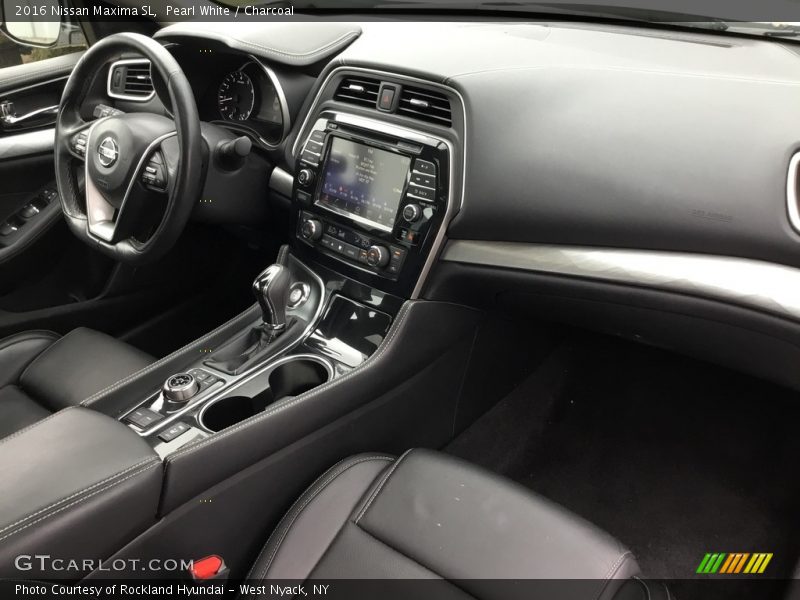 Pearl White / Charcoal 2016 Nissan Maxima SL