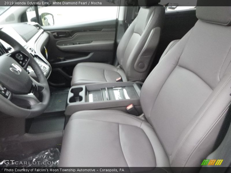 Front Seat of 2019 Odyssey Elite