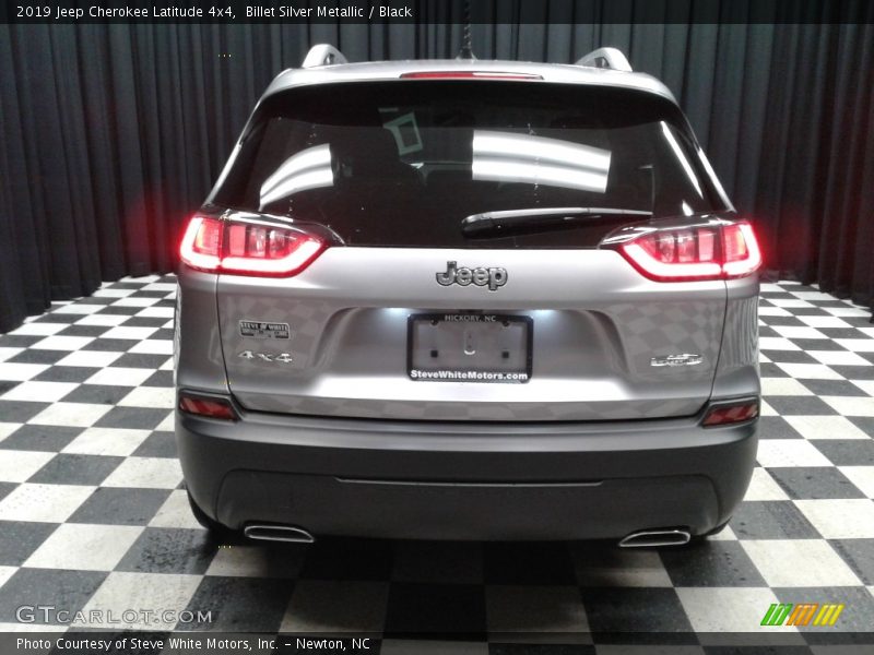 Billet Silver Metallic / Black 2019 Jeep Cherokee Latitude 4x4