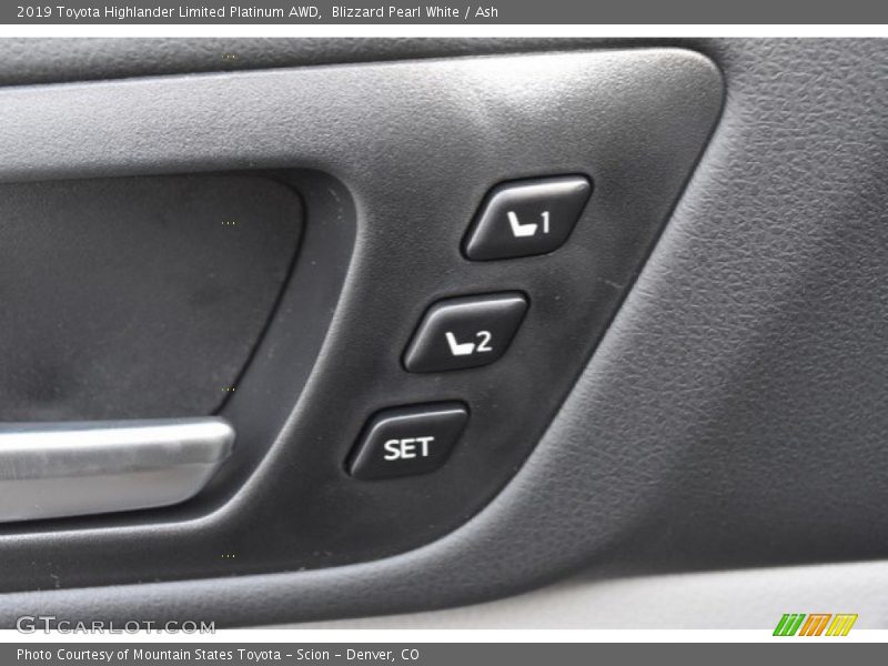 Controls of 2019 Highlander Limited Platinum AWD
