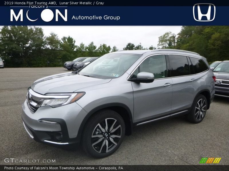 Lunar Silver Metallic / Gray 2019 Honda Pilot Touring AWD