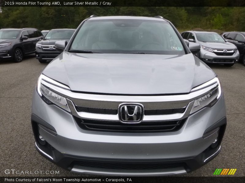 Lunar Silver Metallic / Gray 2019 Honda Pilot Touring AWD