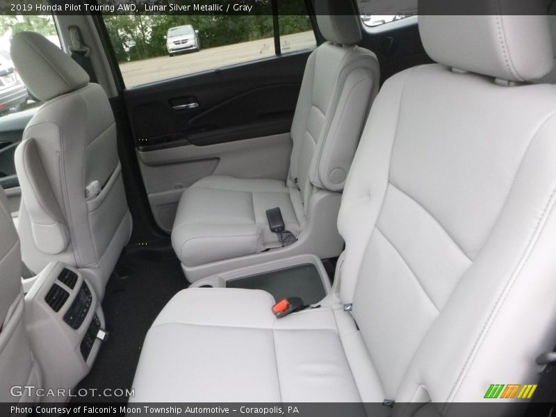 Lunar Silver Metallic / Gray 2019 Honda Pilot Touring AWD