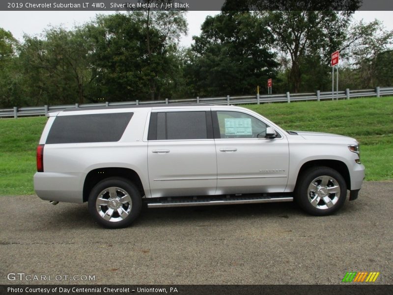  2019 Suburban LT 4WD Silver Ice Metallic