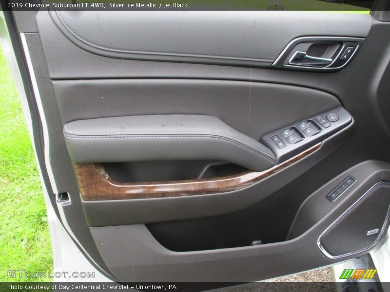 Silver Ice Metallic / Jet Black 2019 Chevrolet Suburban LT 4WD