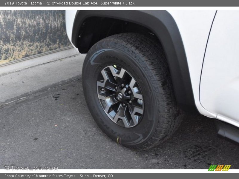 Super White / Black 2019 Toyota Tacoma TRD Off-Road Double Cab 4x4