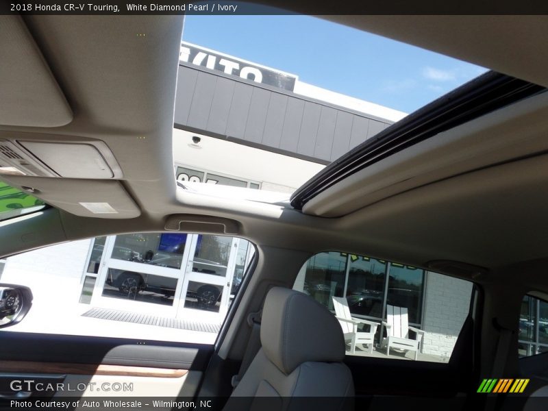 White Diamond Pearl / Ivory 2018 Honda CR-V Touring