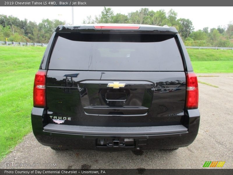 Black / Jet Black 2019 Chevrolet Tahoe LS 4WD