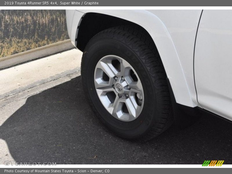 Super White / Graphite 2019 Toyota 4Runner SR5 4x4