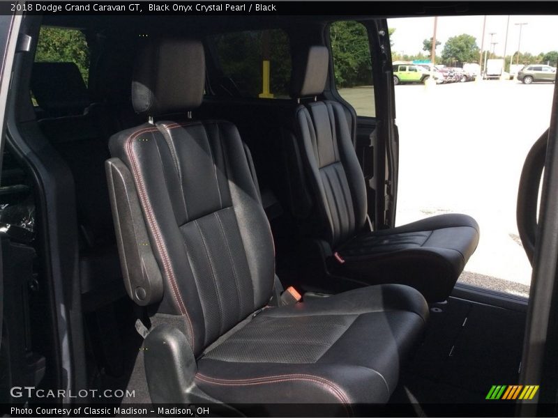 Black Onyx Crystal Pearl / Black 2018 Dodge Grand Caravan GT