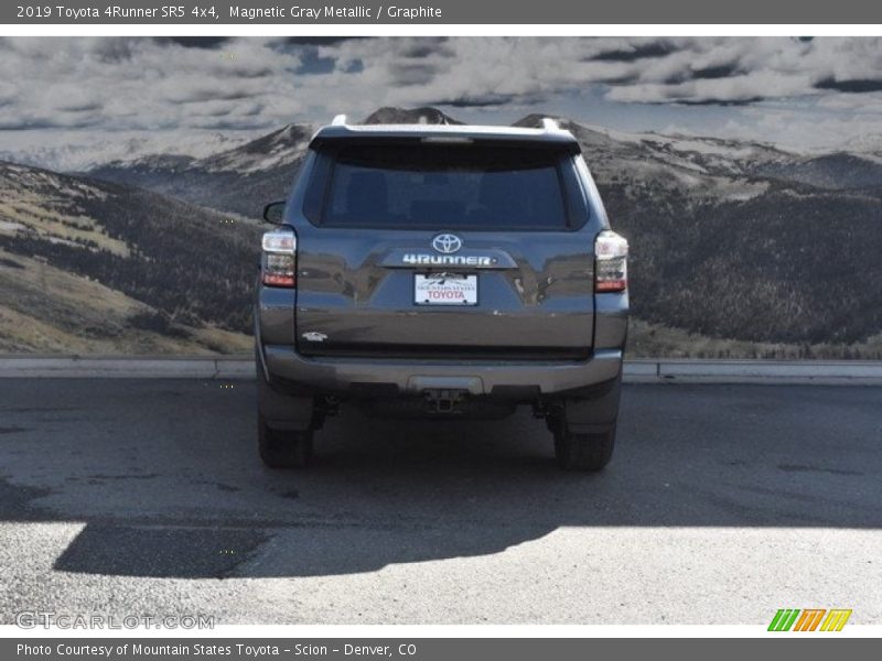 Magnetic Gray Metallic / Graphite 2019 Toyota 4Runner SR5 4x4