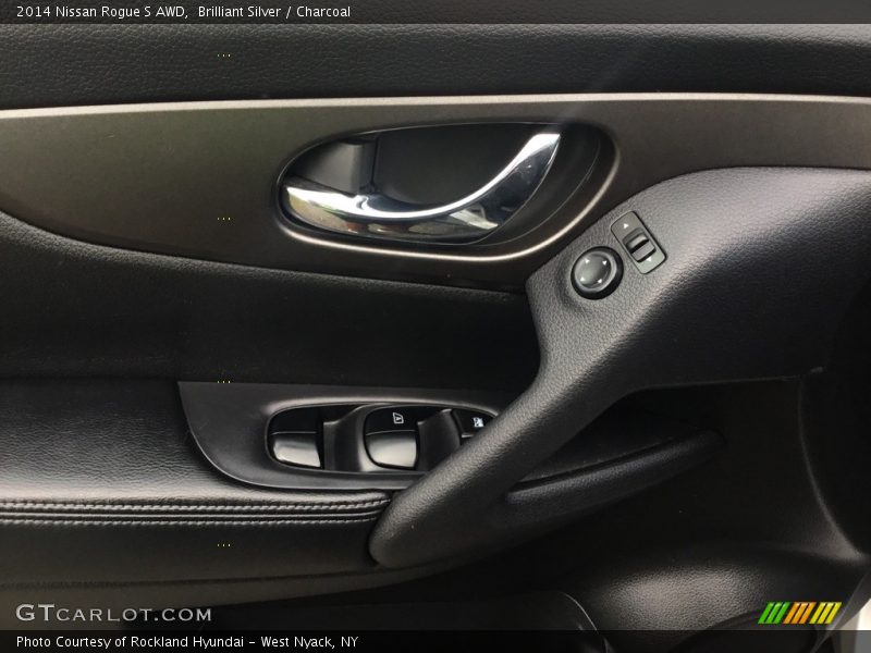 Brilliant Silver / Charcoal 2014 Nissan Rogue S AWD