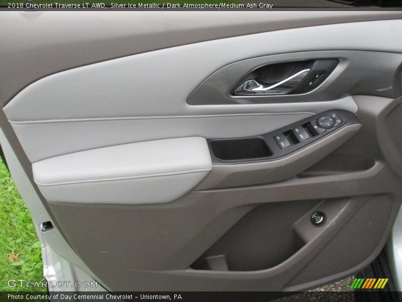 Silver Ice Metallic / Dark Atmosphere/Medium Ash Gray 2018 Chevrolet Traverse LT AWD
