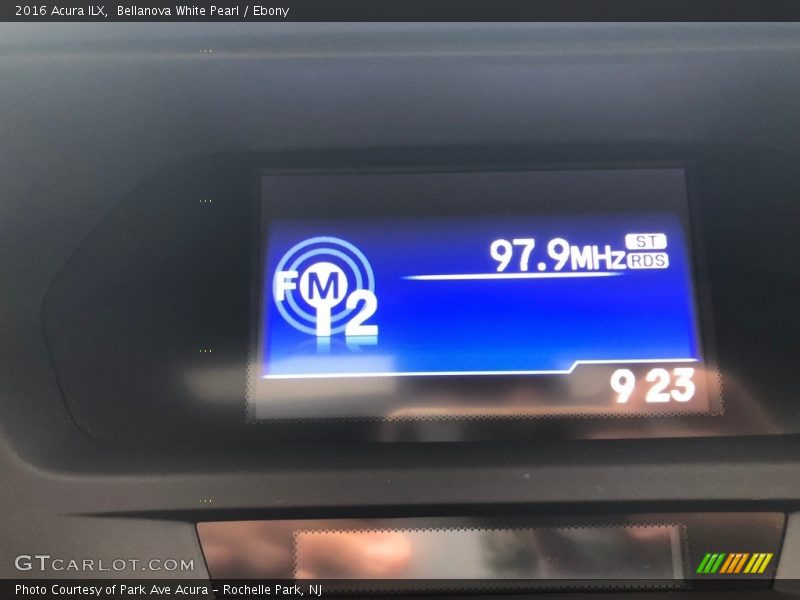 Bellanova White Pearl / Ebony 2016 Acura ILX