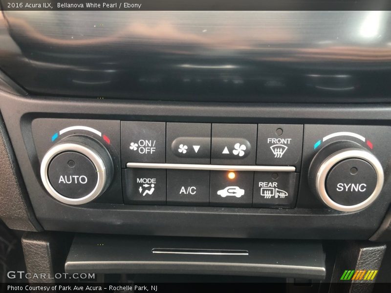 Bellanova White Pearl / Ebony 2016 Acura ILX