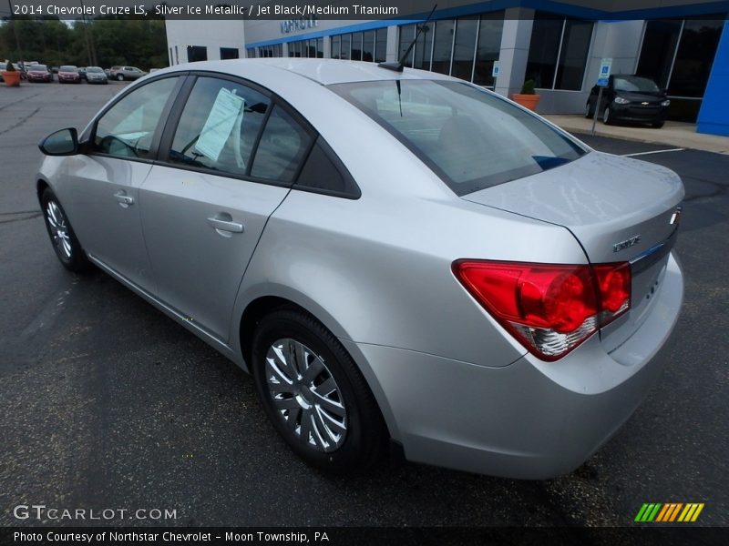 Silver Ice Metallic / Jet Black/Medium Titanium 2014 Chevrolet Cruze LS