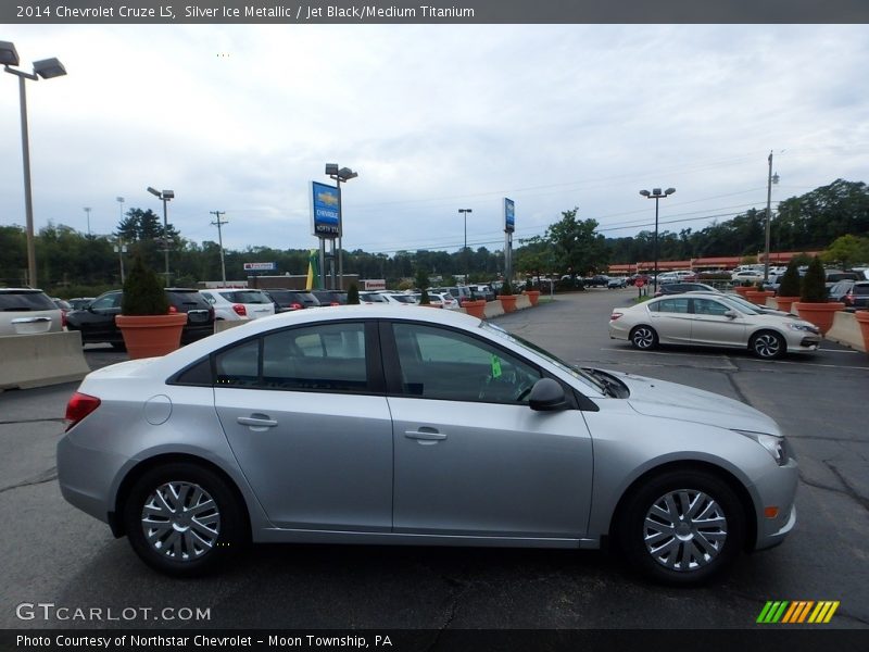 Silver Ice Metallic / Jet Black/Medium Titanium 2014 Chevrolet Cruze LS