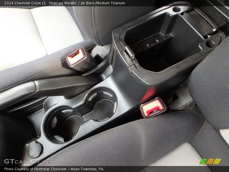 Silver Ice Metallic / Jet Black/Medium Titanium 2014 Chevrolet Cruze LS