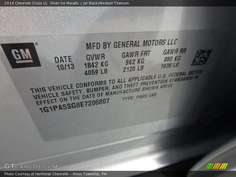 Silver Ice Metallic / Jet Black/Medium Titanium 2014 Chevrolet Cruze LS