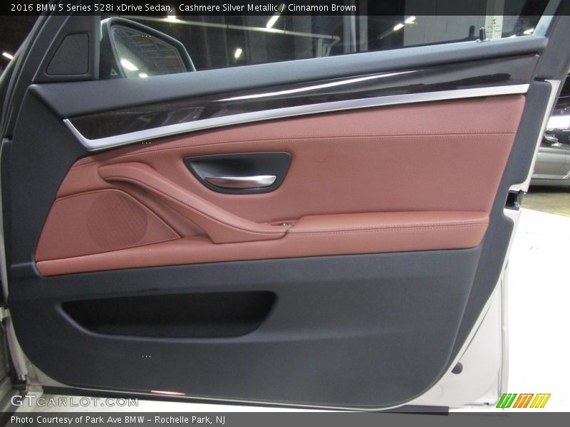 Cashmere Silver Metallic / Cinnamon Brown 2016 BMW 5 Series 528i xDrive Sedan
