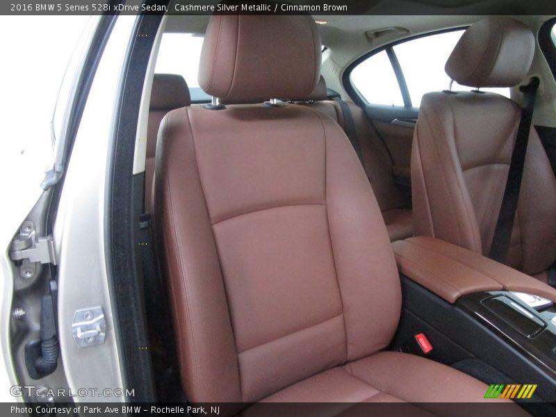 Cashmere Silver Metallic / Cinnamon Brown 2016 BMW 5 Series 528i xDrive Sedan