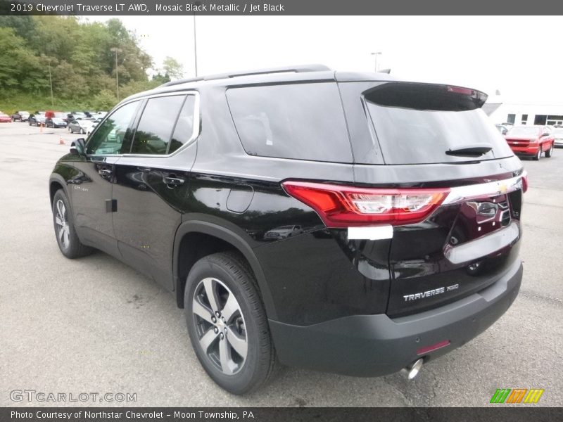 Mosaic Black Metallic / Jet Black 2019 Chevrolet Traverse LT AWD