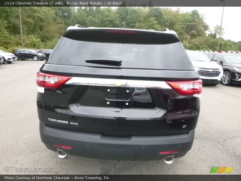Mosaic Black Metallic / Jet Black 2019 Chevrolet Traverse LT AWD