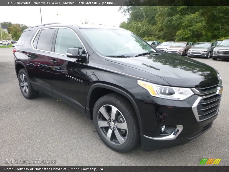 Mosaic Black Metallic / Jet Black 2019 Chevrolet Traverse LT AWD