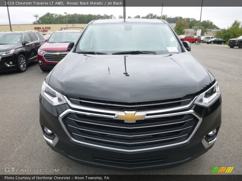 Mosaic Black Metallic / Jet Black 2019 Chevrolet Traverse LT AWD