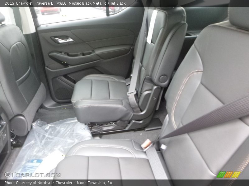 Mosaic Black Metallic / Jet Black 2019 Chevrolet Traverse LT AWD