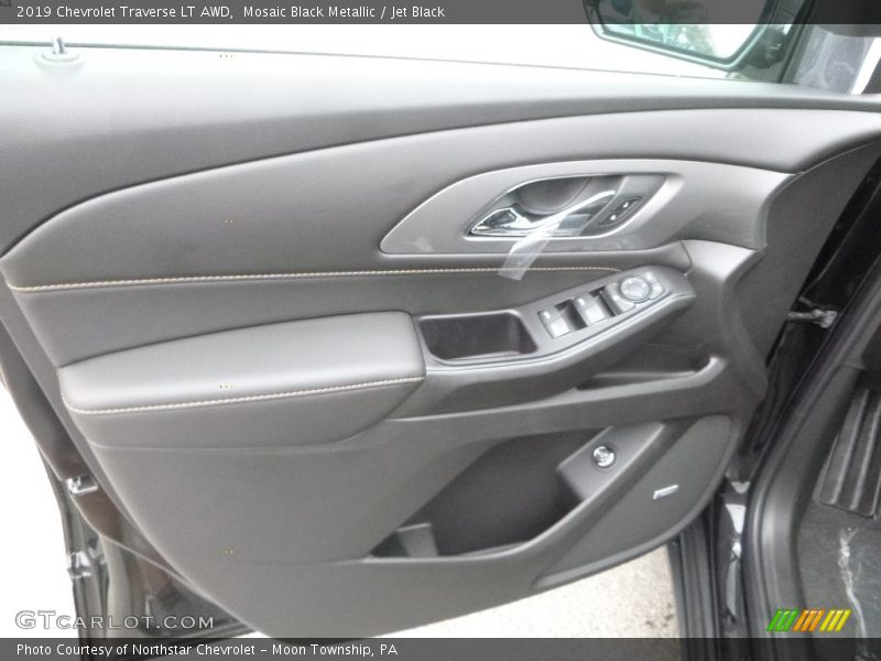 Mosaic Black Metallic / Jet Black 2019 Chevrolet Traverse LT AWD