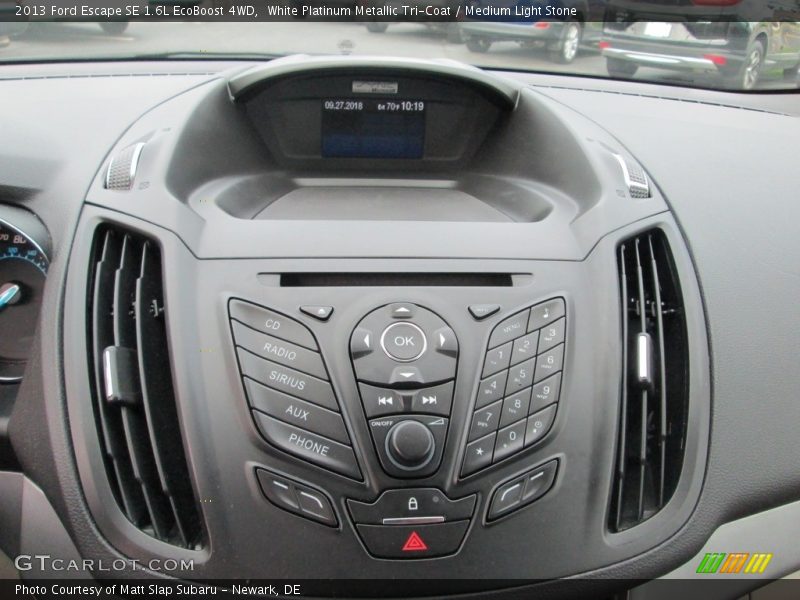 White Platinum Metallic Tri-Coat / Medium Light Stone 2013 Ford Escape SE 1.6L EcoBoost 4WD