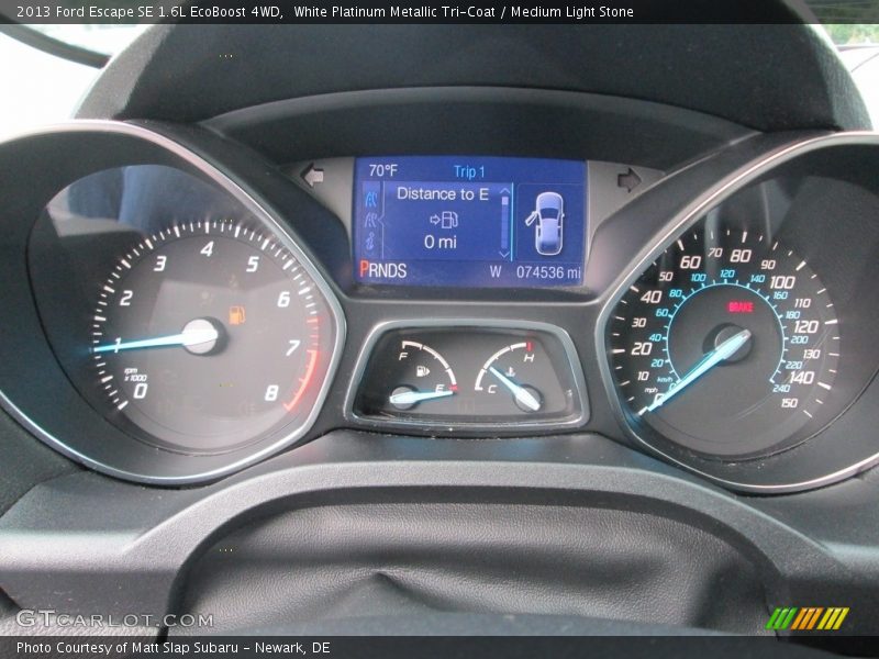 White Platinum Metallic Tri-Coat / Medium Light Stone 2013 Ford Escape SE 1.6L EcoBoost 4WD