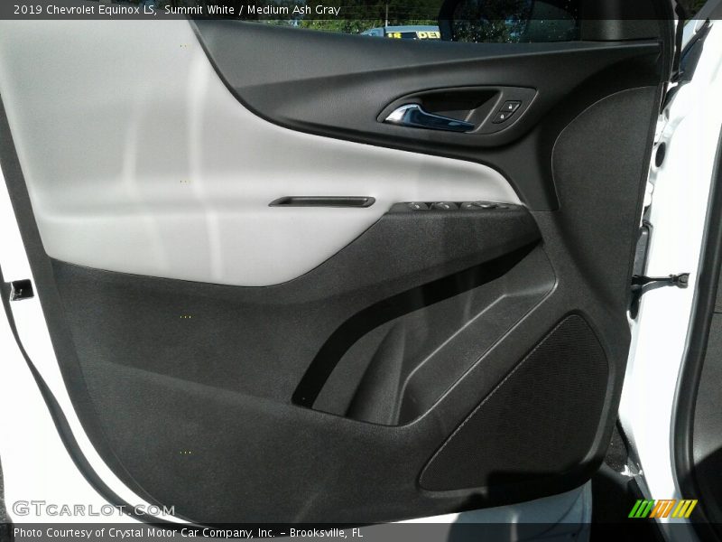 Summit White / Medium Ash Gray 2019 Chevrolet Equinox LS