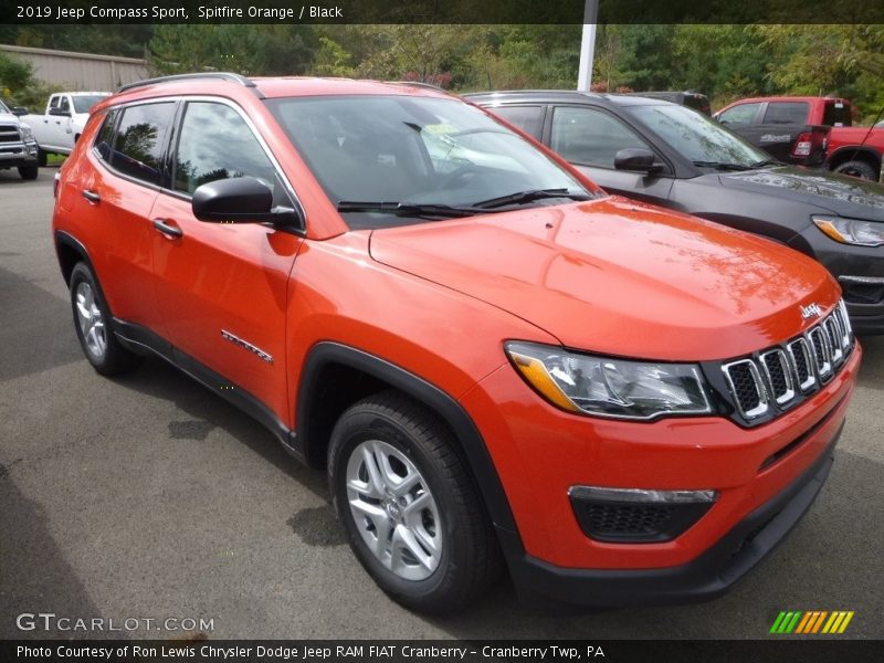 Front 3/4 View of 2019 Compass Sport