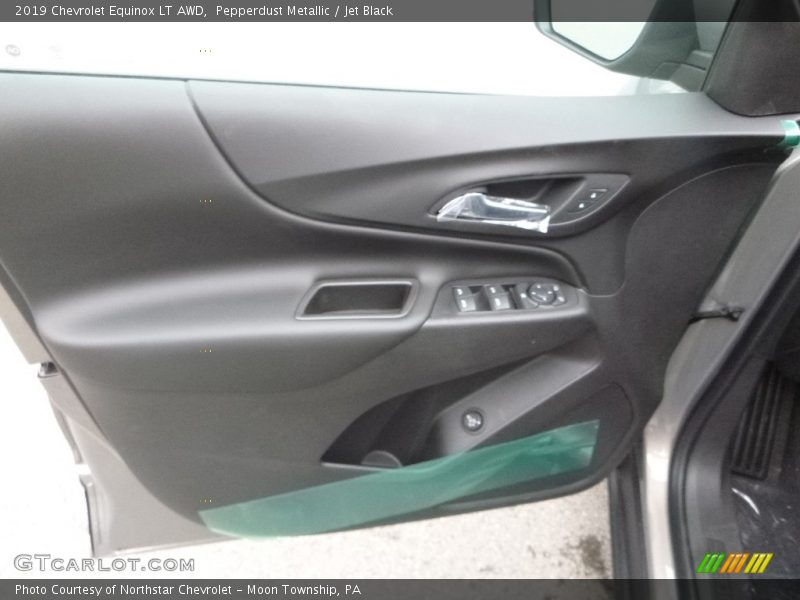 Pepperdust Metallic / Jet Black 2019 Chevrolet Equinox LT AWD