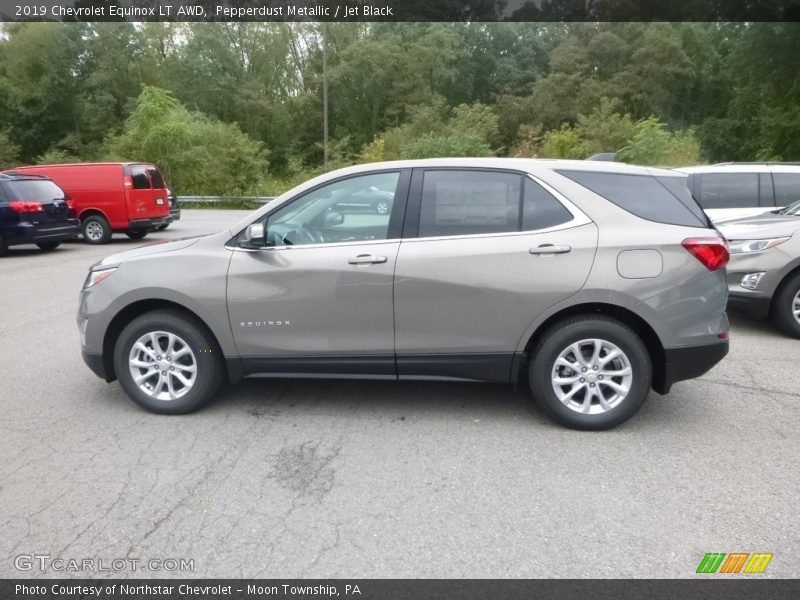 Pepperdust Metallic / Jet Black 2019 Chevrolet Equinox LT AWD