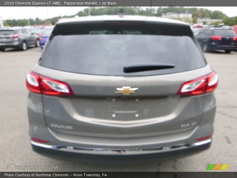Pepperdust Metallic / Jet Black 2019 Chevrolet Equinox LT AWD