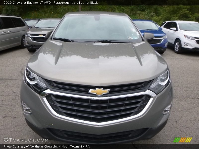Pepperdust Metallic / Jet Black 2019 Chevrolet Equinox LT AWD