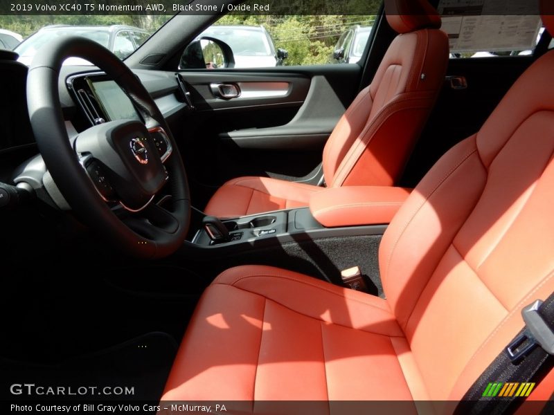 Front Seat of 2019 XC40 T5 Momentum AWD