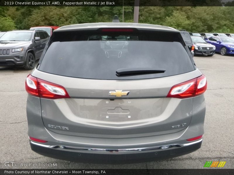 Pepperdust Metallic / Jet Black 2019 Chevrolet Equinox LT AWD