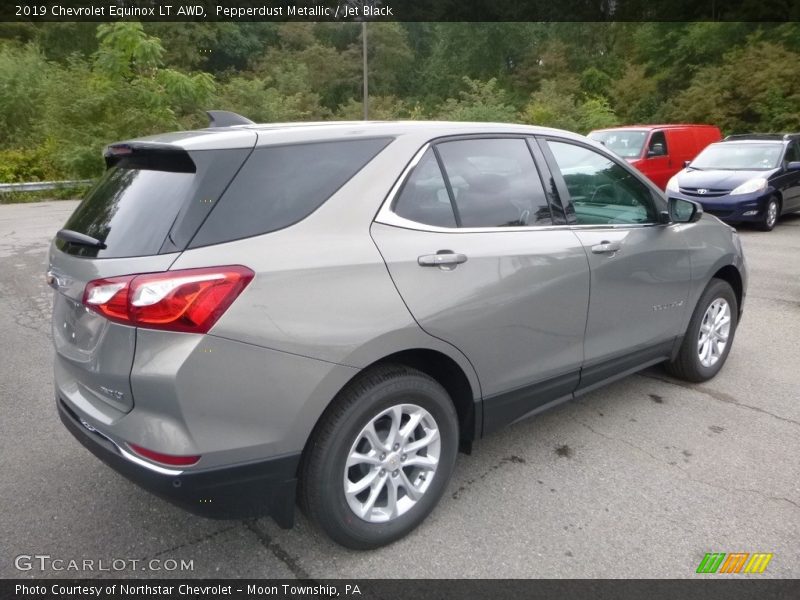 Pepperdust Metallic / Jet Black 2019 Chevrolet Equinox LT AWD