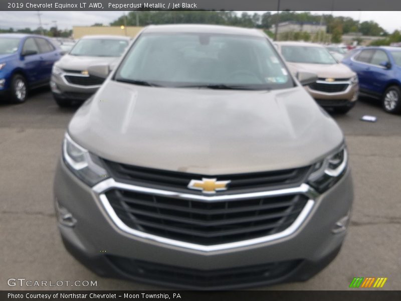 Pepperdust Metallic / Jet Black 2019 Chevrolet Equinox LT AWD