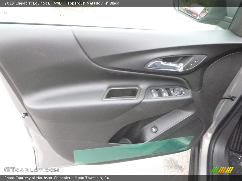 Pepperdust Metallic / Jet Black 2019 Chevrolet Equinox LT AWD