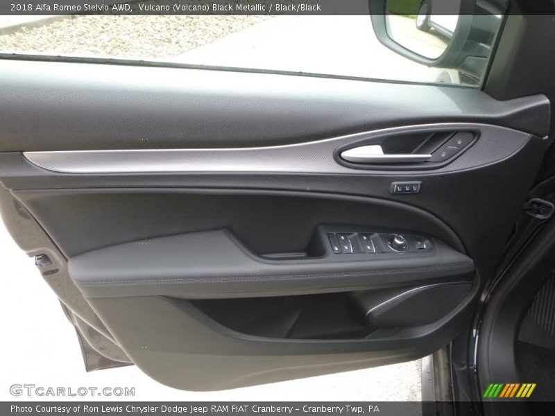 Vulcano (Volcano) Black Metallic / Black/Black 2018 Alfa Romeo Stelvio AWD